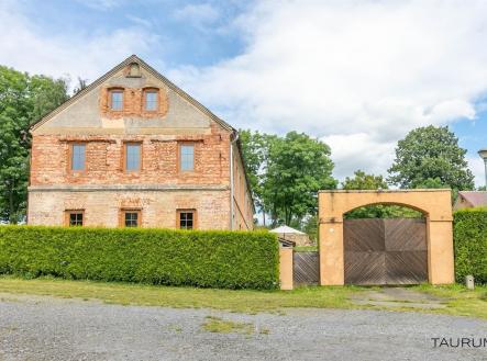 . | Prodej - dům/vila, 365 m²