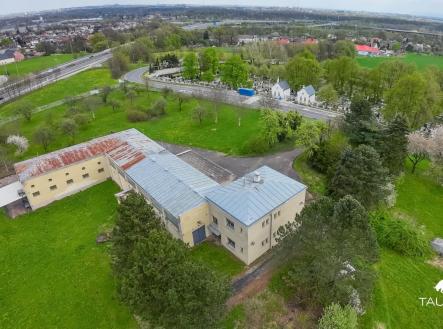 . | Prodej - komerční objekt, průmyslový areál, 1 000 m²