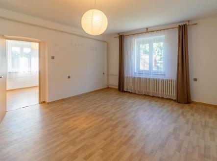 . | Prodej - dům/vila, 277 m²