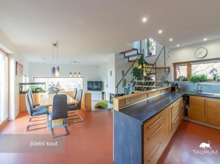 . | Prodej - dům/vila, 176 m²