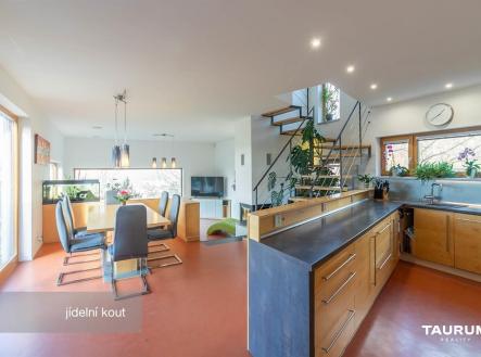 . | Prodej - dům/vila, 176 m²