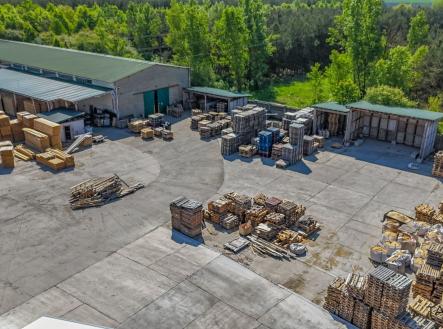 . | Prodej - komerční objekt, průmyslový areál, 1 315 m²