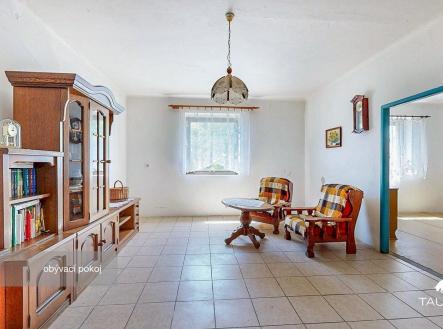 . | Prodej - zemědělský objekt, 1 745 m²