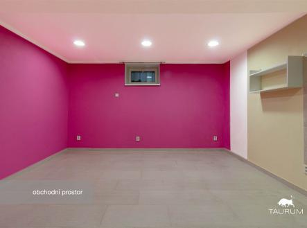 . | Prodej - obchodní prostor, 147 m²