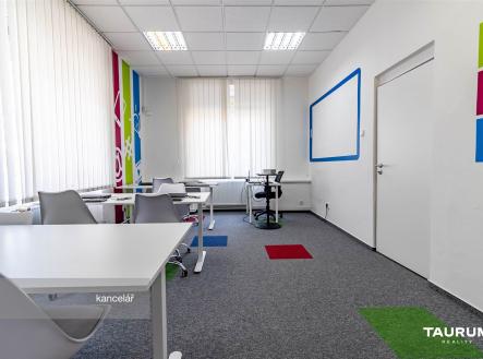 . | Pronájem - kanceláře, 82 m²