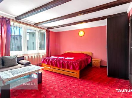 . | Prodej - dům/vila, 269 m²