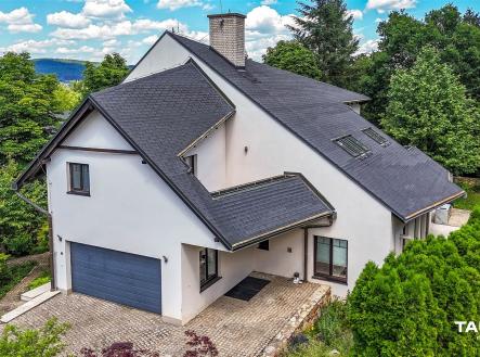 . | Prodej - dům/vila, 408 m²