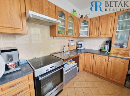 KU | Prodej bytu, 3+1, 74 m²