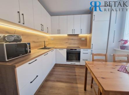 KU4 | Pronájem bytu, 1+1, 39 m²