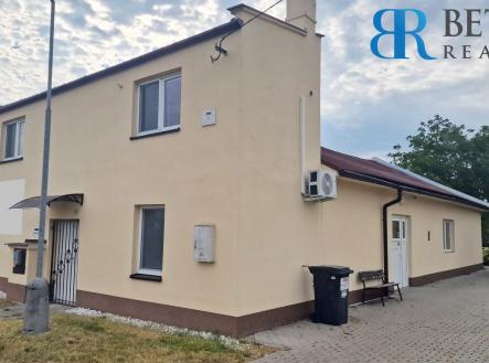 VCH8 | Prodej - obchodní prostor, 250 m²