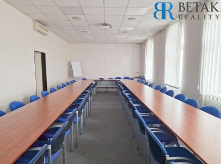 ZAS | Prodej - nájemní dům, 850 m²