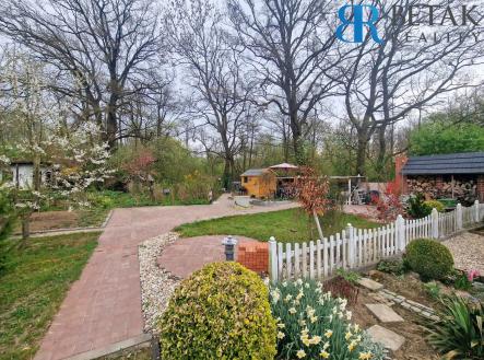 ZAH9 | Prodej - pozemek, zahrada, 326 m²