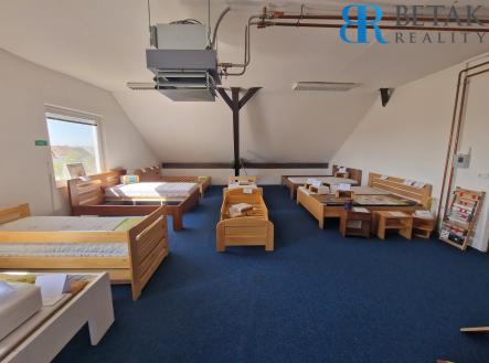 OBCH7 | Prodej - obchodní prostor, 1 200 m²