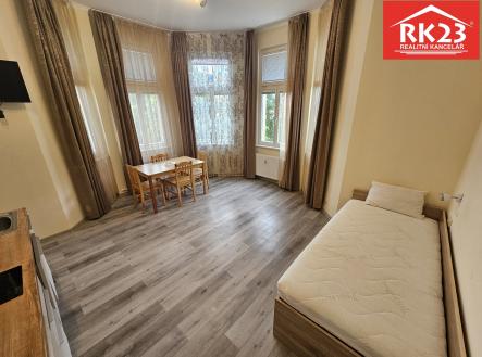 Pronájem bytu, 1+kk, 30 m² obrázek