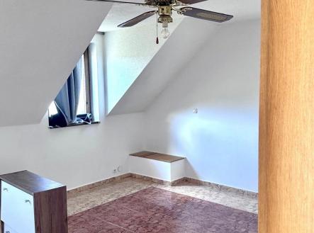 2eed1836-62ac-4340-a610-8652c10e92be | Pronájem bytu, 2+kk, 100 m²