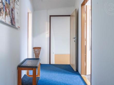 . | Pronájem - obchodní prostor, 82 m²