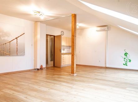Pronájem - obchodní prostor, 82 m² obrázek