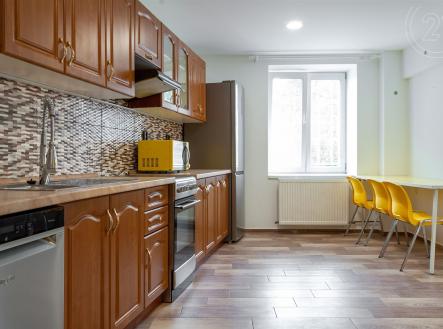 . | Prodej - nájemní dům, 165 m²