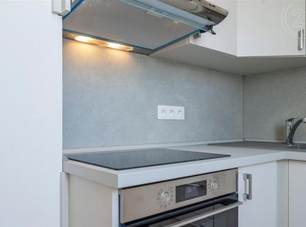 . | Pronájem bytu, 1+kk, 33 m²