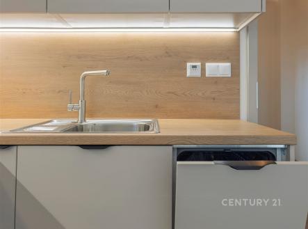 . | Pronájem bytu, 1+kk, 26 m²