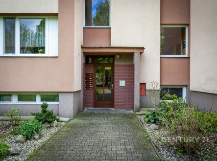 . | Pronájem bytu, 1+kk, 30 m²