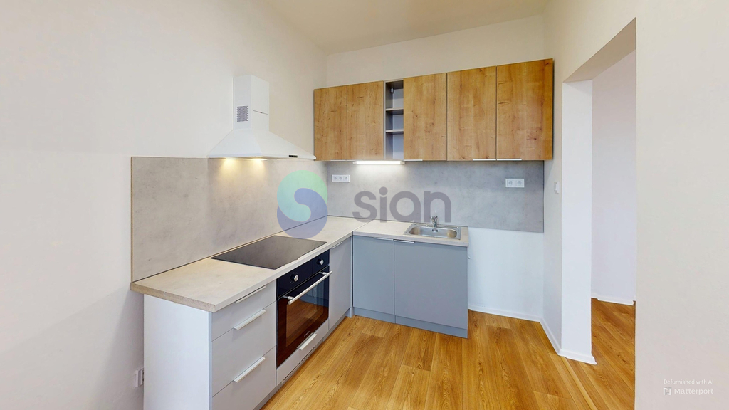 kitchen-defurnished-1.jpg