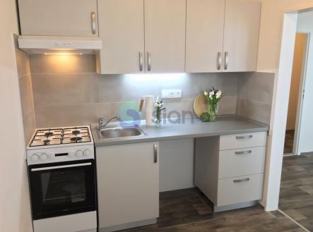 main-img-big.jpg | Pronájem bytu, 2+1, 44 m²