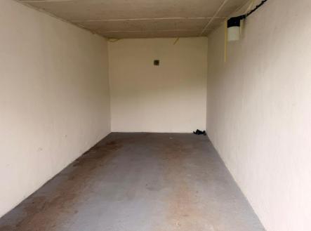 whatsapp-image-2026-04-17-at-08.19.42-2.jpeg | Pronájem - malý objekt/garáž