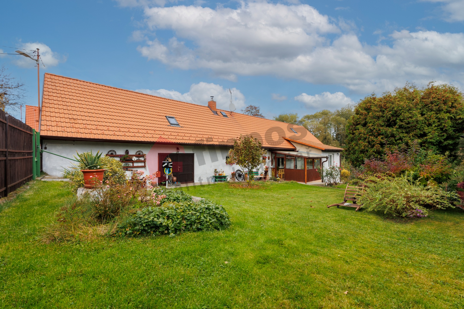 Prodej rodinného domu v Lísku u Postupic, o velikosti 150 m2 (dispozici 2+kk) s pozemkem o velikosti