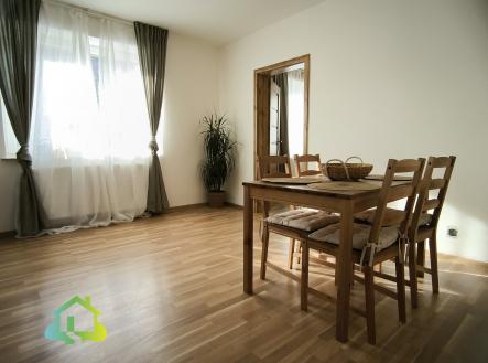 03_jidelna | Prodej - dům/vila, 130 m²