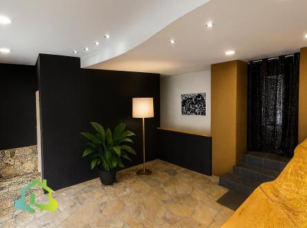 04 | Pronájem - obchodní prostor, 82 m²