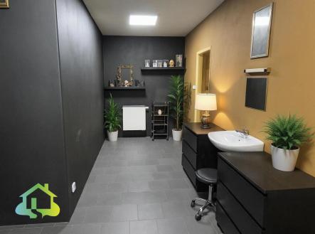 10 | Pronájem - obchodní prostor, 82 m²