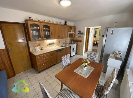 16 | Prodej - dům/vila, 122 m²