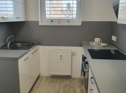 Pronájem bytu, 2+1, 33 m²