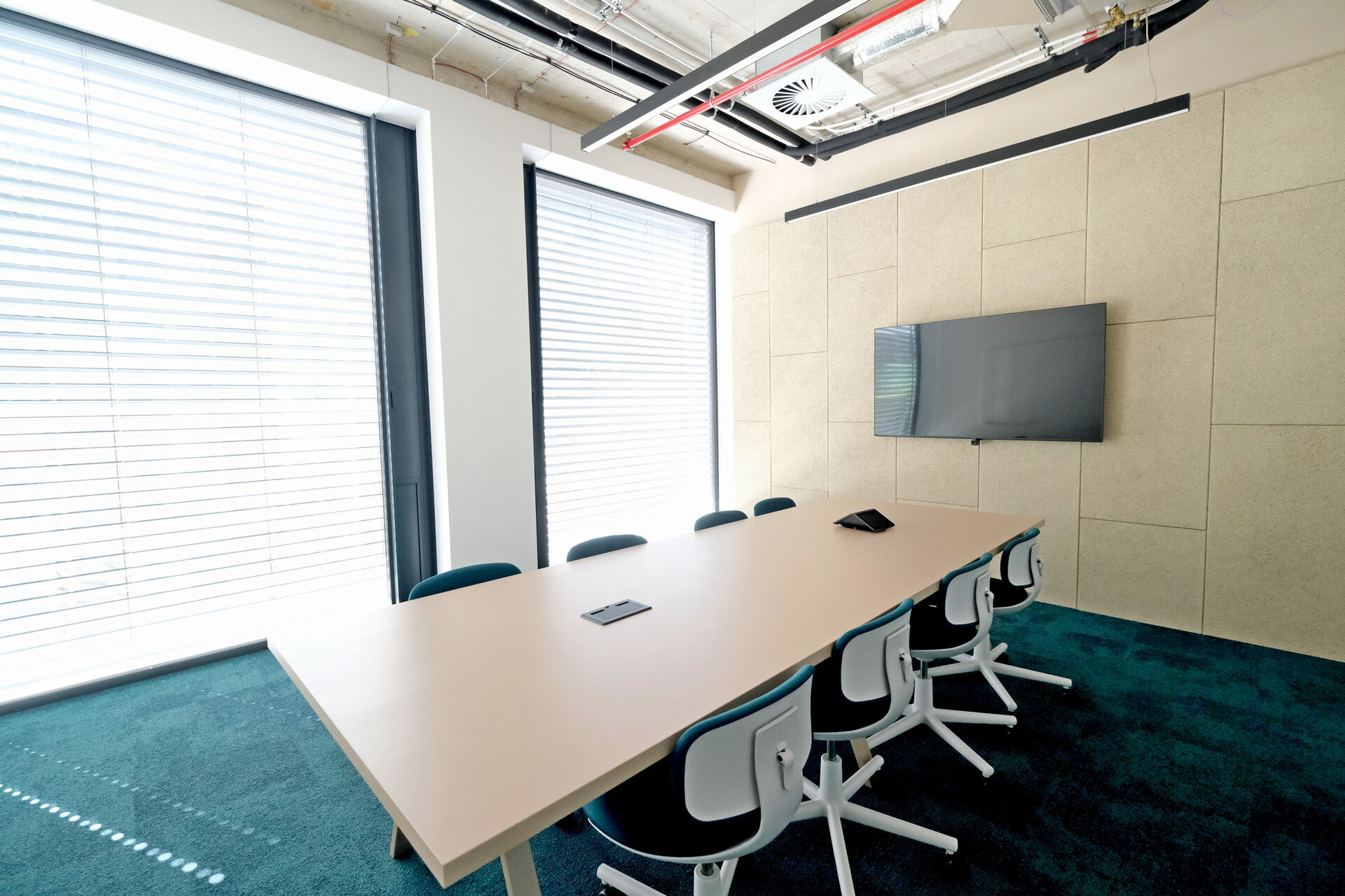 Nové moderní kanceláře Praha 8 Karlín o ploše 1 480 m2