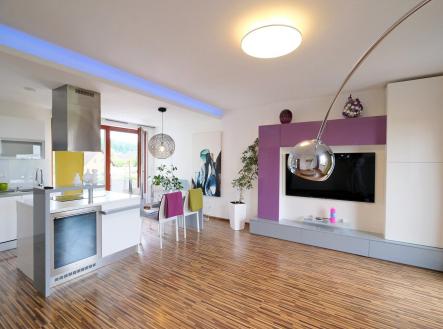 Pronájem bytu, 3+kk, 82 m²
