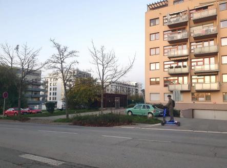 Pronájem - malý objekt/garáž