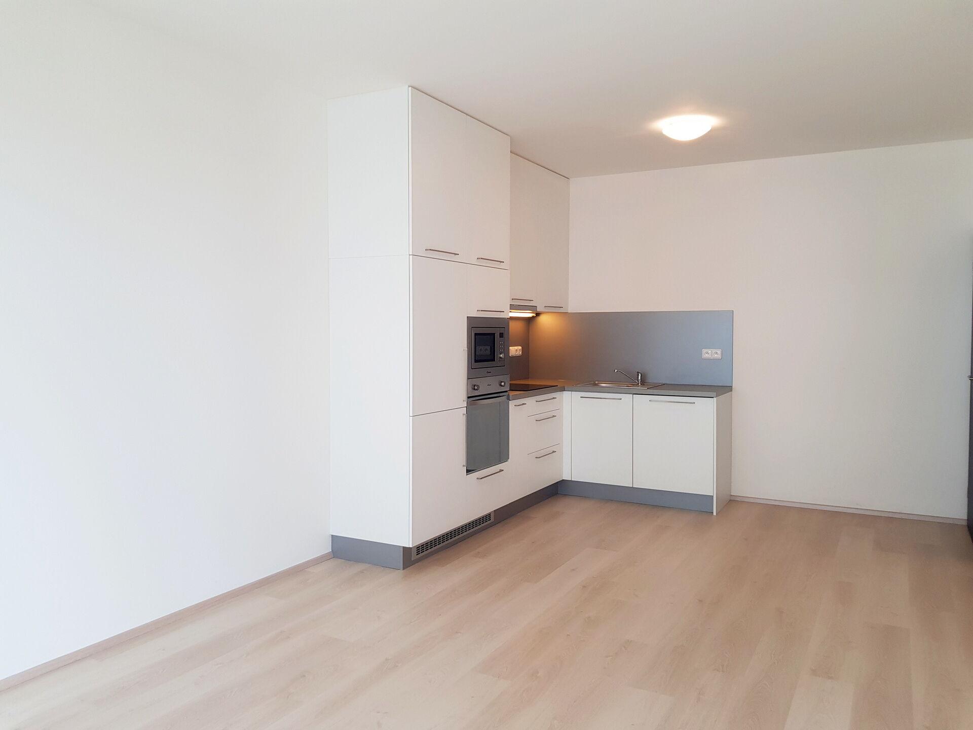 2+kk 54 m2 + balkon a gar.stání, Praha 10 Dolní Měchíolupy