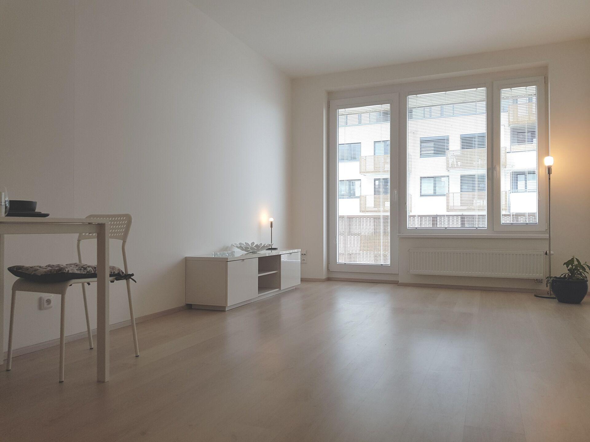 2+kk 54 m2 + balkon a gar.stání, Praha 10 Dolní Měchíolupy