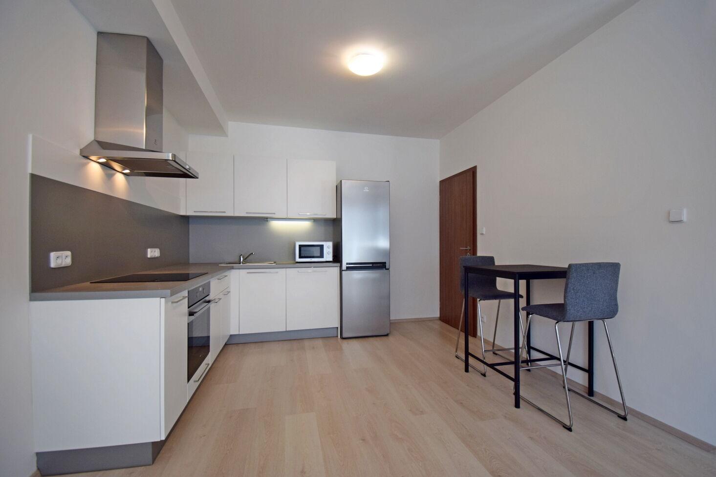 Moderní  byt 2+KK  52,3 m2 s komorou a balkonem, Klementova ulice, Praha 5 Stodůlky