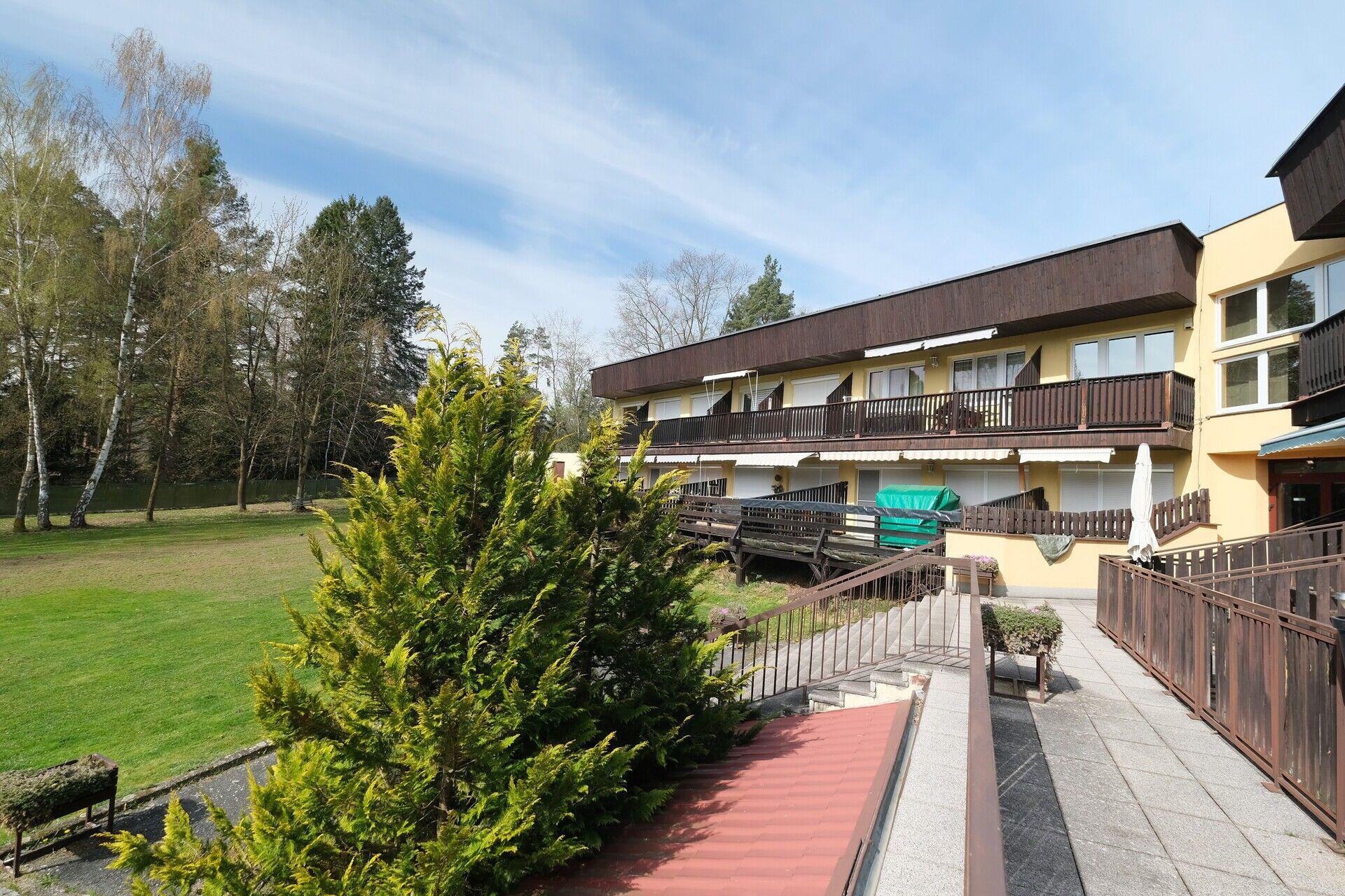 Rozlehlý apartmán 2+kk s balkonem u slapské přehrady - Ždáň