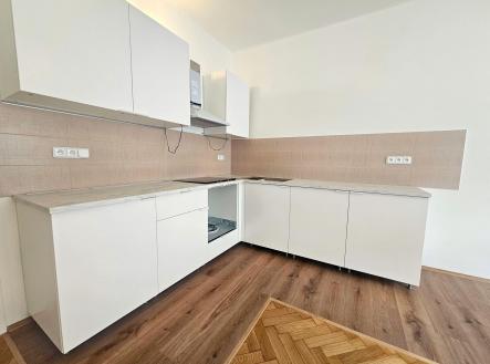 Pronájem bytu, 3+kk, 76 m²