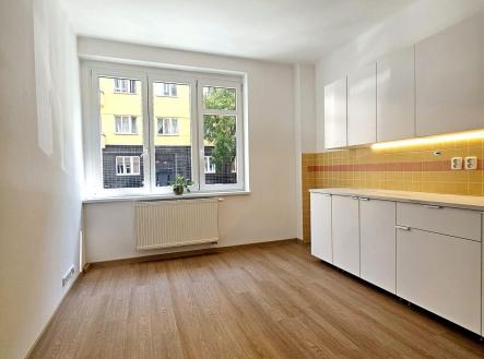 Pronájem bytu, 2+1, 70 m²