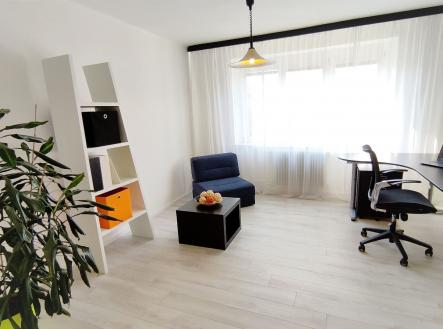 . | Pronájem bytu, 3+kk, 70 m²