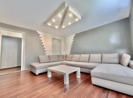 Pronájem bytu, 2+1, 61 m² obrázek