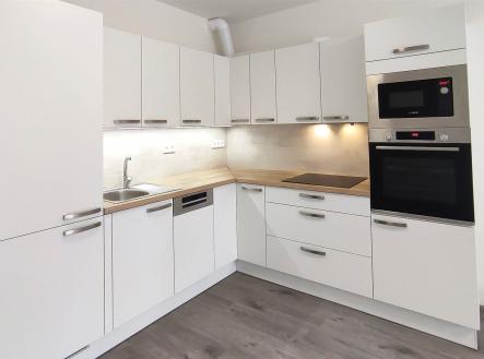 . | Pronájem bytu, 2+kk, 60 m²