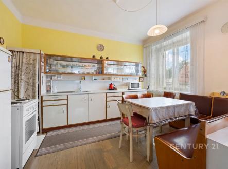 . | Prodej - dům/vila, 280 m²