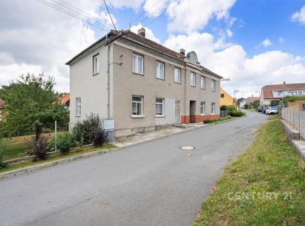 . | Prodej - nájemní dům, 280 m²