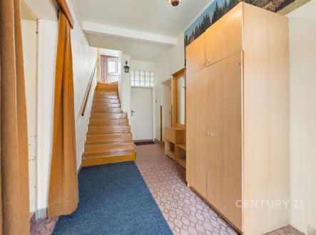 . | Prodej - nájemní dům, 280 m²