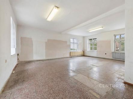 . | Prodej - nájemní dům, 280 m²